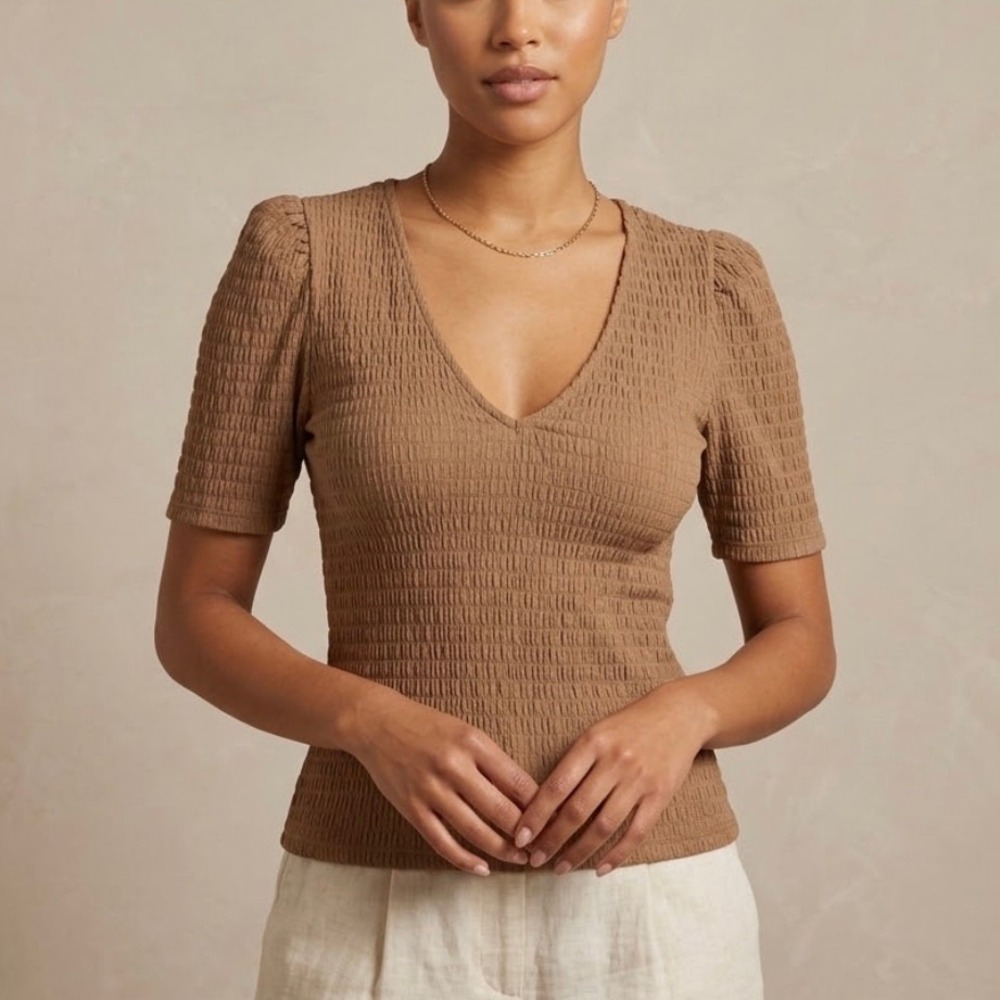 A New Day Crinkle V-Neck Textured Smocked Puff Short Sleeve Top in Brown XS
